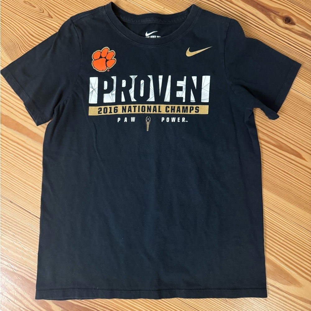 Nike Clemson Youth Tshirt size medium